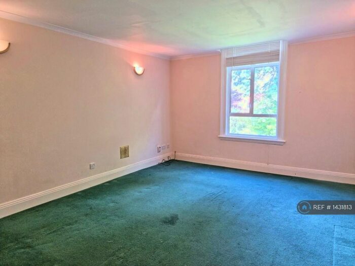 2 Bedroom Flat To Rent In York Road, Edgbaston, Birmingham, B16