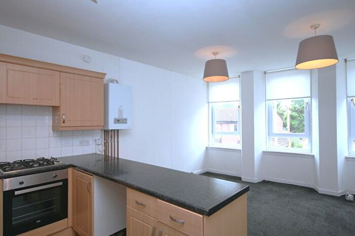 1 Bedroom Apartment To Rent In Wellshot Road, Bright Unfurnished Bedroom, Tollcross - Available Now, G32