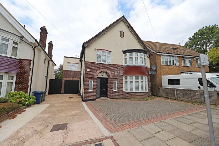 5 Bedroom Detached House To Rent In Highfield Gardens, Golders Green, NW11