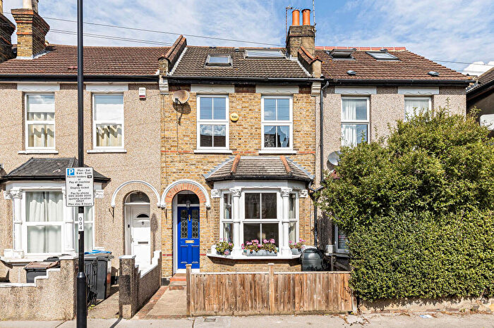 3 Bedroom Terraced House For Sale In Benson Road, Croydon, CR0
