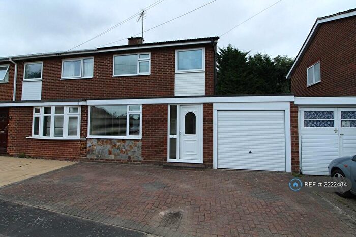 3 Bedroom Semi-Detached House To Rent In St. Margarets Close, Newport Pagnell, MK16