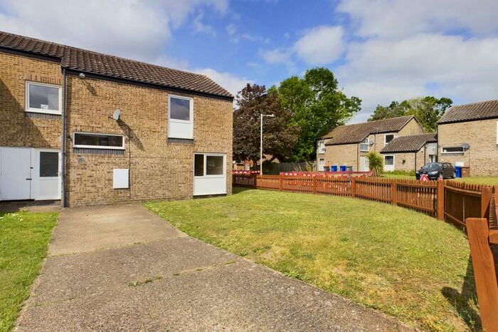 3 Bedroom End Of Terrace House To Rent In Eriswell Drive, Lakenheath, IP27