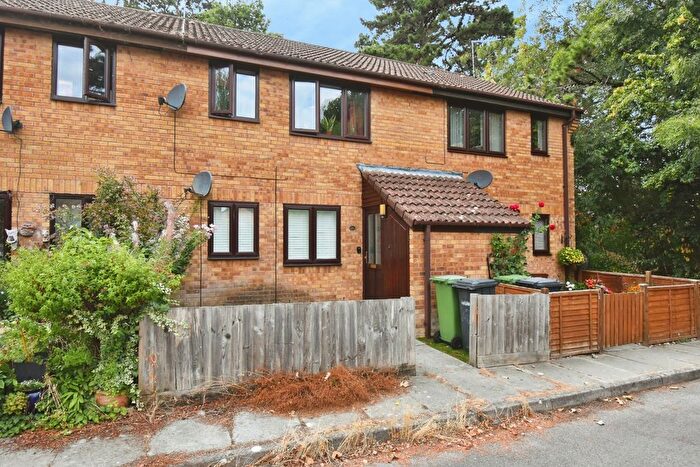 1 Bedroom Maisonette To Rent In Tresilian Gardens, West End, SO18