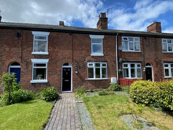 2 Bedroom Cottage To Rent In Laburnum Avenue, Nantwich, CW5