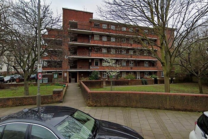 1 Bedroom Property To Rent In Strasburg Road, London, SW11