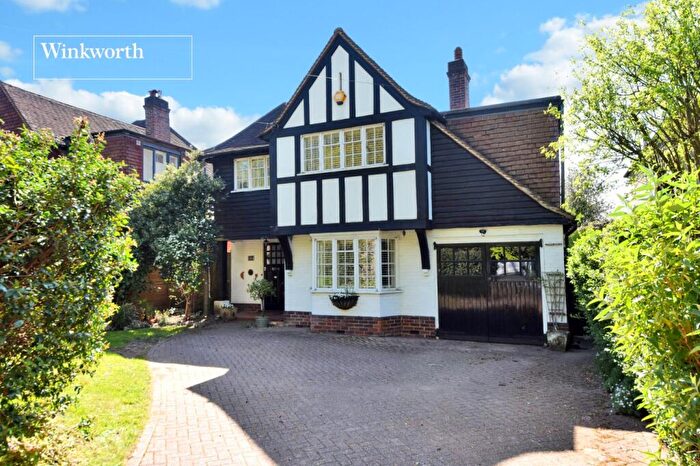 4 Bedroom Detached House For Sale In Belmont Rise, Cheam, Sutton, SM2