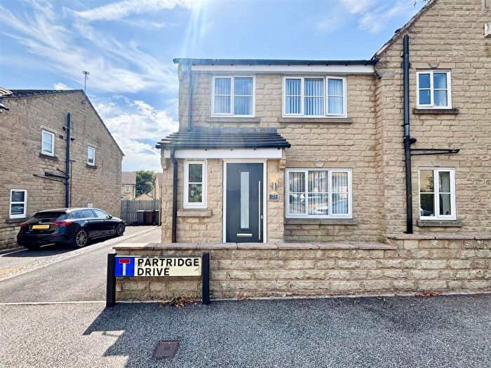 3 Bedroom Semi-Detached House For Sale In Partridge Drive, Westwood Park, BD6