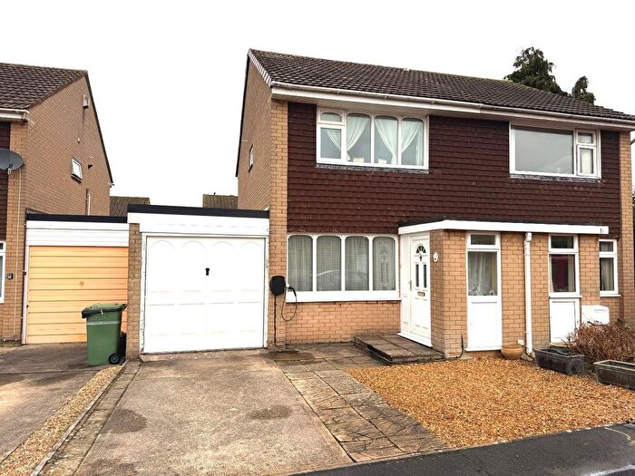 2 Bedroom Semi Detached House For Sale In Pine Close, Street, BA16