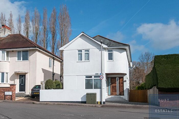 4 Bedroom Detached House For Sale In St Leonards Lodge, Exeter, EX2