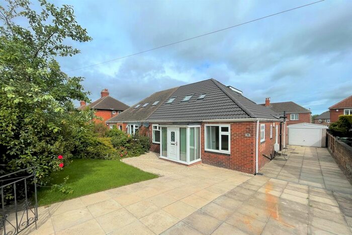 5 Bedroom Bungalow To Rent In Barleyhill Road, Garforth, Leeds, LS25