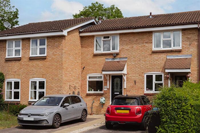 2 Bedroom Terraced House For Sale In Kings Mead, South Nutfield, Redhill, RH1