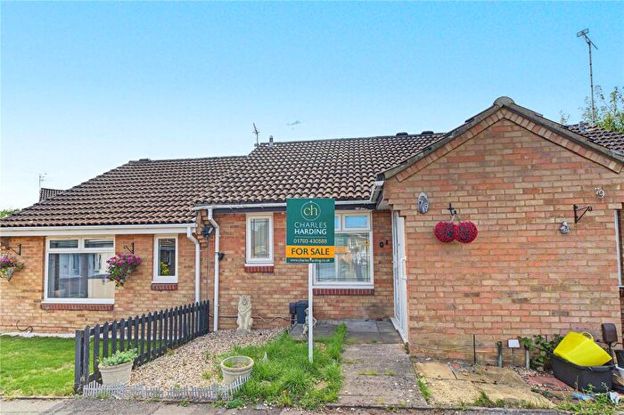 1 Bedroom Bungalow For Sale In Thornford Drive, Westlea, Swindon, Wiltshire, SN5