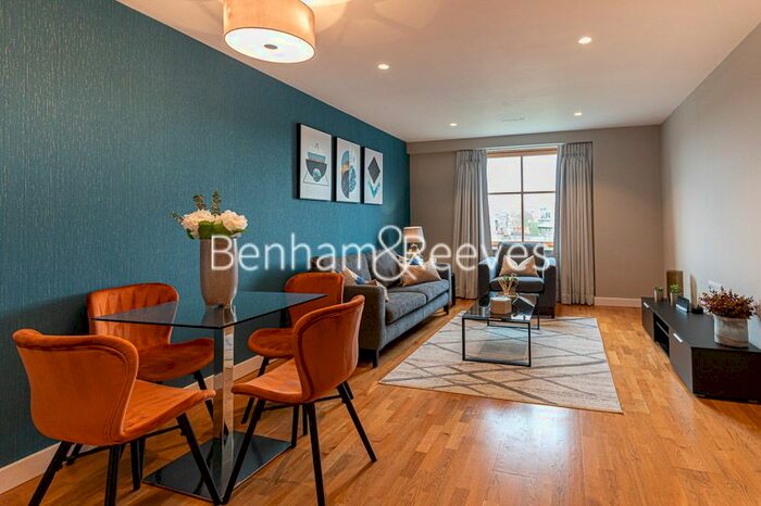 2 Bedroom Flat To Rent In Highbury Gardens, Holloway Road, N7