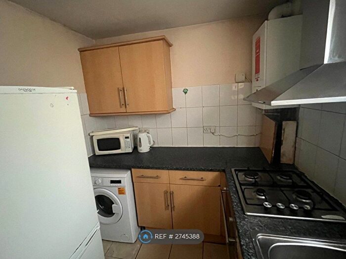 2 Bedroom Flat To Rent In Pitshanger Lane, London, W5