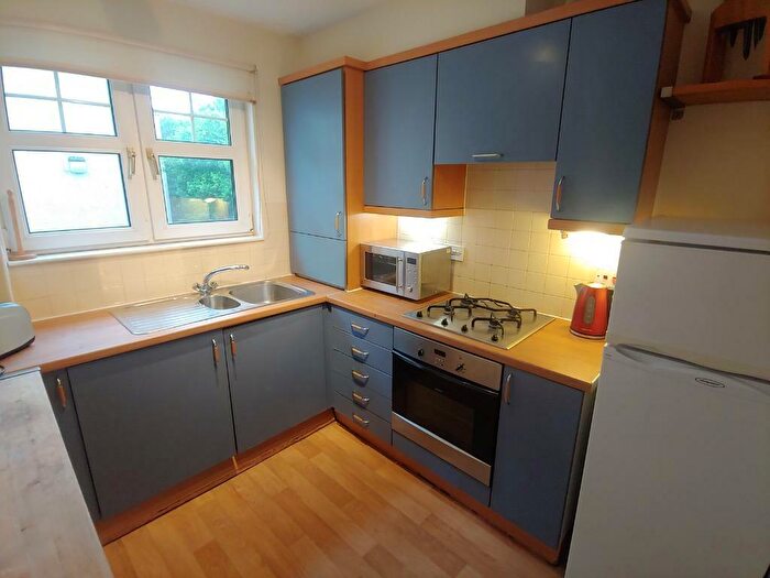 2 Bedroom Flat To Rent In Duff Street, Dalry, Edinburgh, EH11