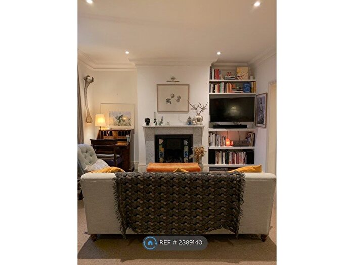 2 Bedroom Flat To Rent In Gloucester Street, London, SW1V