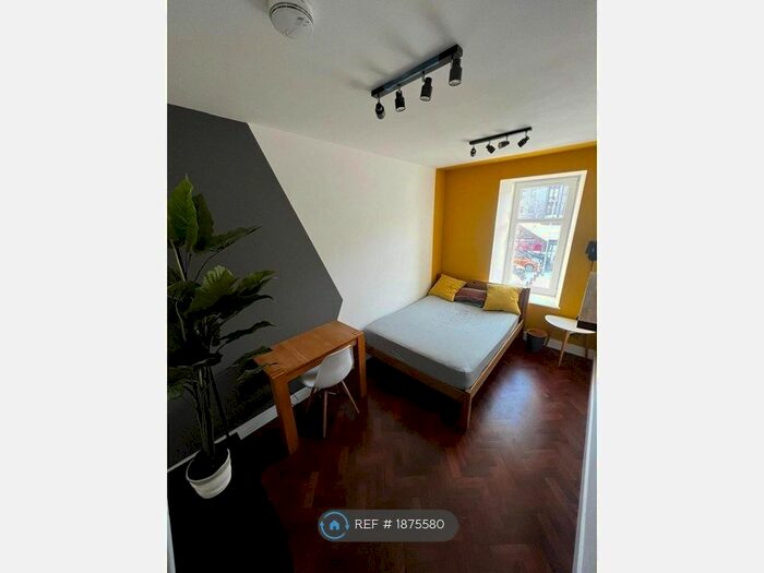 2 Bedroom Flat To Rent In Fraser Road, Aberdeen, AB25