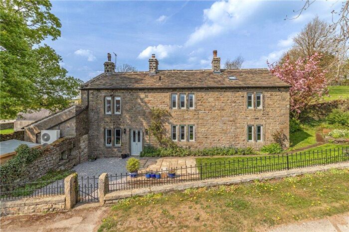 6 Bedroom Detached House For Sale In Ghyll Grange Lane, Silsden, Keighley, West Yorkshire, BD20