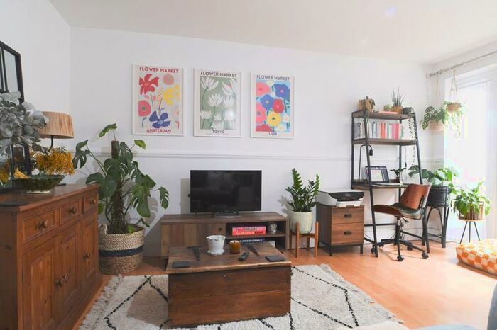 1 Bedroom Flat To Rent In Lewes Road, Brighton, BN2