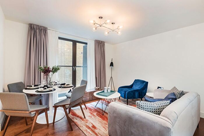 1 Bedroom Flat To Rent In Richmond Buildings, London, W1D