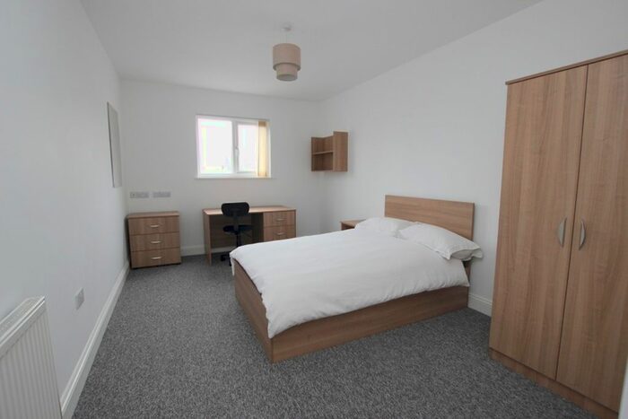 Studio To Rent In North Hill, Plymouth, Devon, PL4