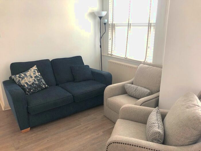 2 Bedroom Flat To Rent In Victoria Road, London, NW4