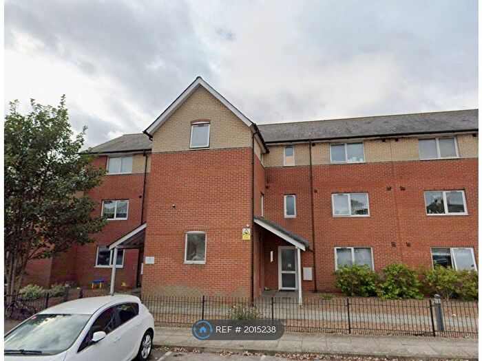 2 Bedroom Flat To Rent In Abbey Court, Ipswich, IP1