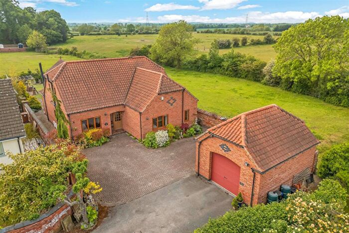 4 Bedroom Detached House For Sale In Low Street, Collingham, Newark, NG23