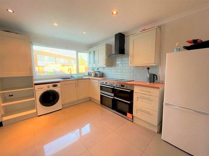 6 Bedroom Property To Rent In Ormonde Avenue, Epsom KT19