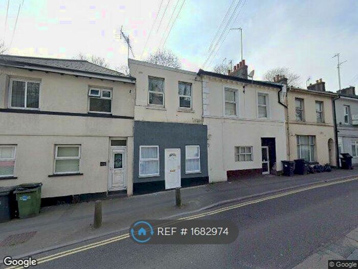 Studio To Rent In Hele Road, Torquay, TQ2