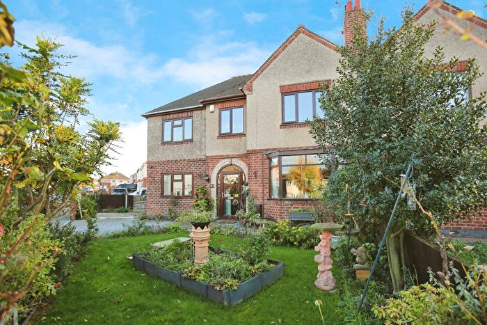 5 Bedroom Semi-Detached House For Sale In Daniel Road, Mancetter, CV9