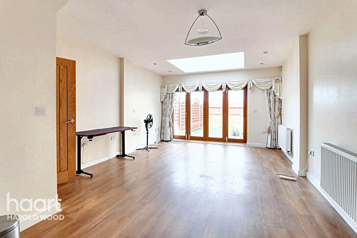3 Bedroom Terraced House For Sale In Ashflower Drive, Harold Wood, RM3