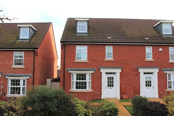 4 Bedroom Semi-Detached House To Rent In Collett Road, Norton Fitzwarren, Taunton, TA2
