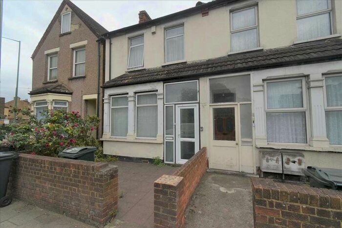 3 Bedroom Property To Rent In East Hill, Dartford, DA1