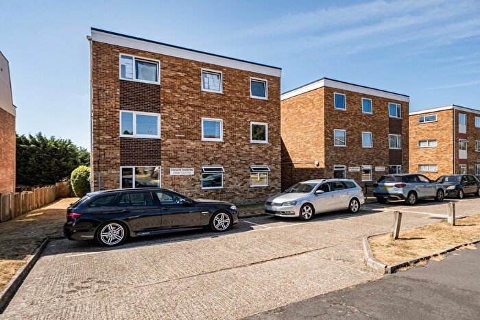2 Bedroom Flat For Sale In Hillside Court, Solent Road, Drayton, PO6