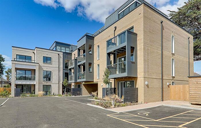 2 Bedroom Flat For Sale In Lindfield Place, Lyndhurst Road, Worthing, BN11