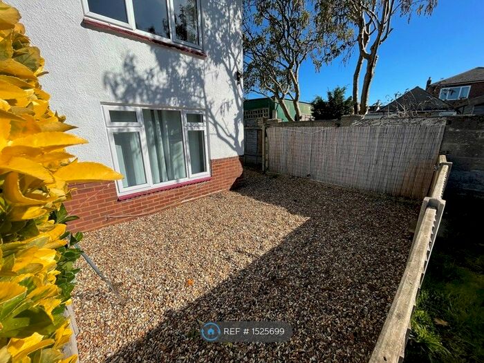 1 Bedroom Flat To Rent In Wallisdown, Bournemouth, BH10