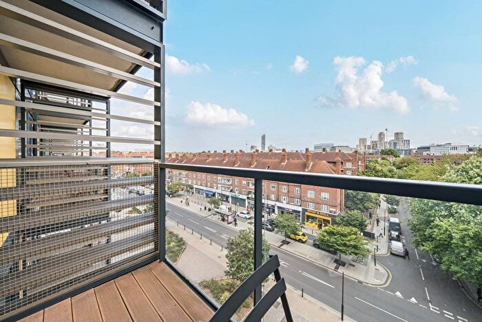 1 Bedroom Flat For Sale In Cranston Court, Shepherd's Bush, London, W12