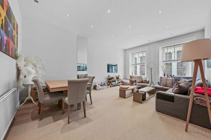 3 Bedroom Flat To Rent In Princes Gate, London, SW7