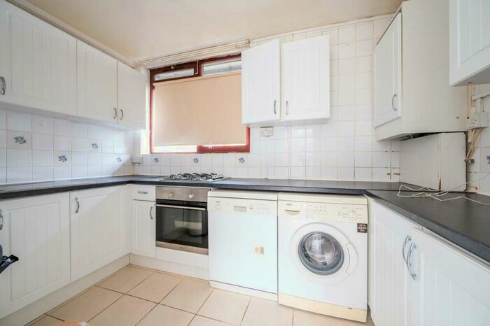 1 Bedroom Flat To Rent In St Johns Estate, Old Street, London, N1