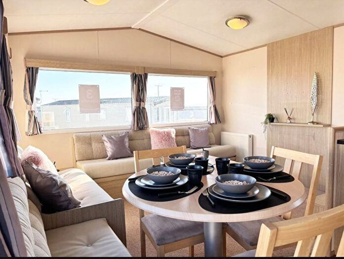 3 Bedroom Park Home For Sale In Leysdown Road, Leysdown-On-Sea, Sheerness, ME12