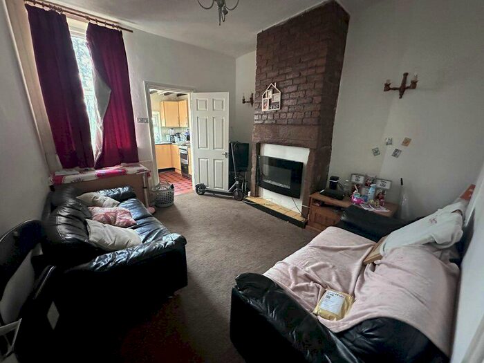 3 Bedroom House To Rent In Radbourne Street, DE22