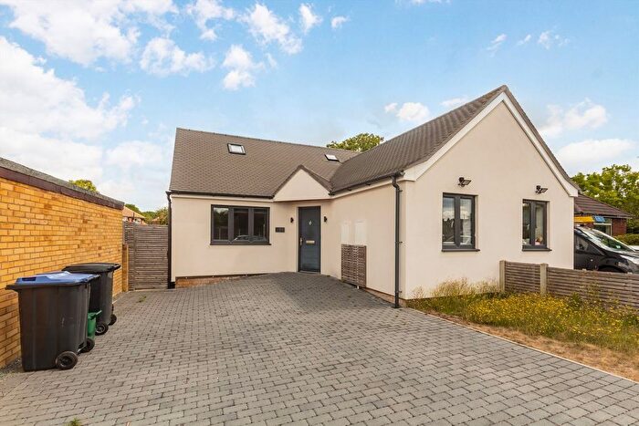 3 Bedroom Bungalow To Rent In Hazel Way, Fetcham, KT22