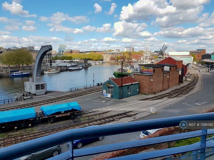 3 Bedroom Flat To Rent In Cumberland Road, Bristol, BS1