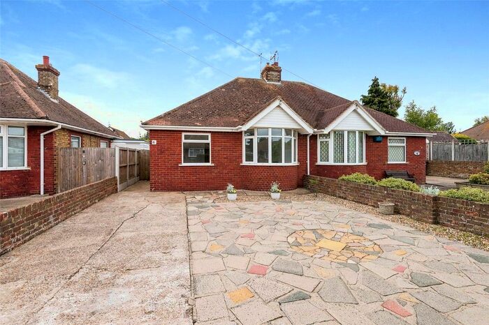 2 Bedroom Bungalow To Rent In Hopes Lane, Ramsgate, Kent, CT12