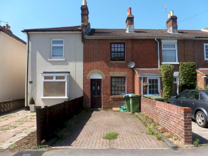 2 Bedroom Terraced House To Rent In Aberdeen Road, St Denys, Southampton, SO17