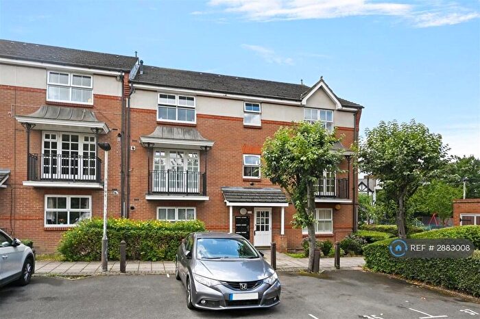 2 Bedroom Flat To Rent In Shaftesbury Gardens, London, NW10