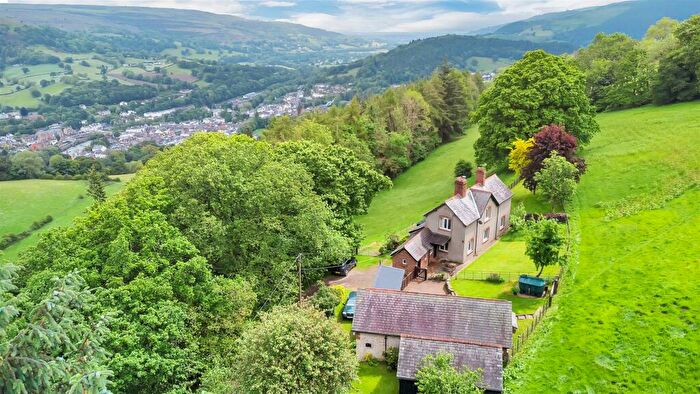 3 Bedroom Detached House For Sale In Vivod, Llangollen, LL20
