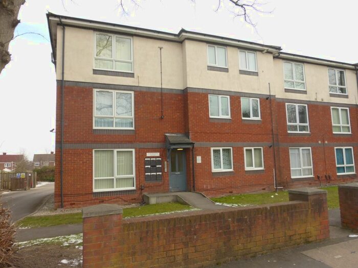 2 Bedroom Flat To Rent In Lawrence Court, Highfield South, Rock Ferry, CH42