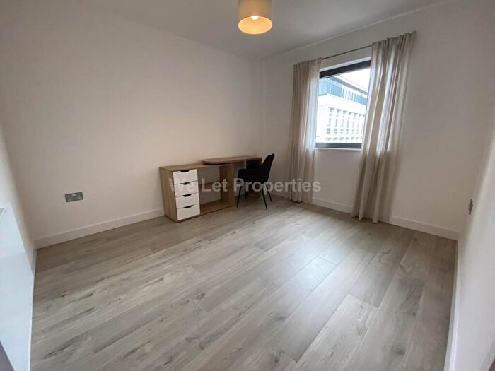 2 Bedroom Apartment To Rent In Rossetti Place, Lower Byrom Street, M3